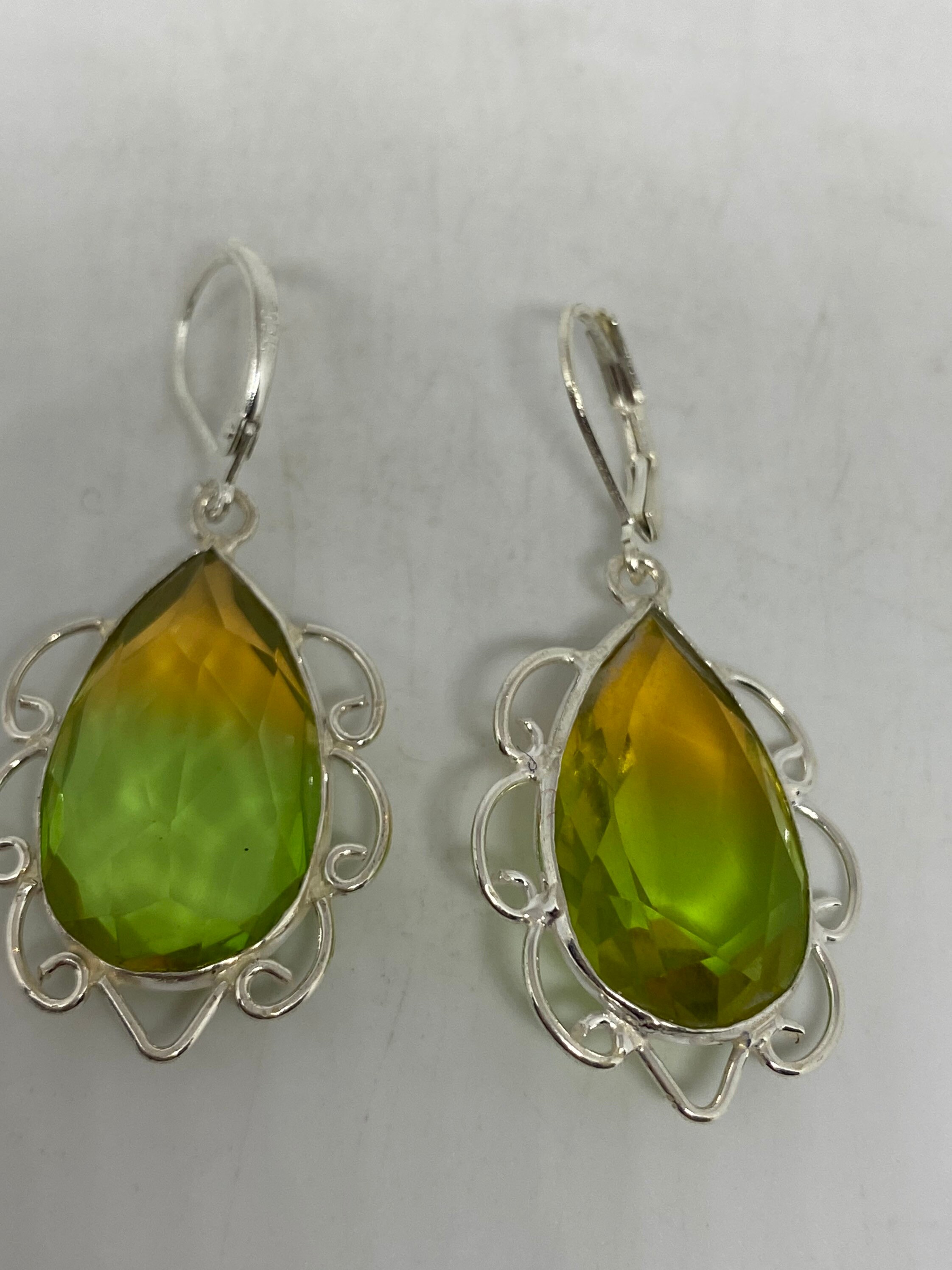 Boucles D'oreilles Pendantes Vintage Serge Breton - Pâte De Verre Verte - Vers 1970 - Occasion