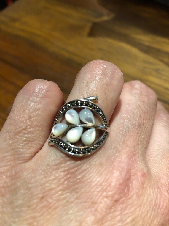 Vintage Mother of Pearl 925 Sterling Silver Ring - image 7