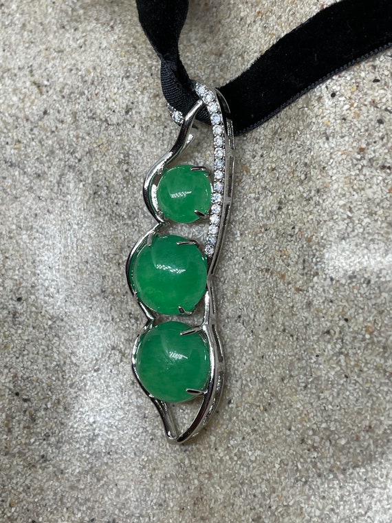 Vintage Green Jade Pea pod Choker Silver Finish N… - image 1
