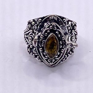 Weiße Vintage Gift Bronze Pillbox Ring