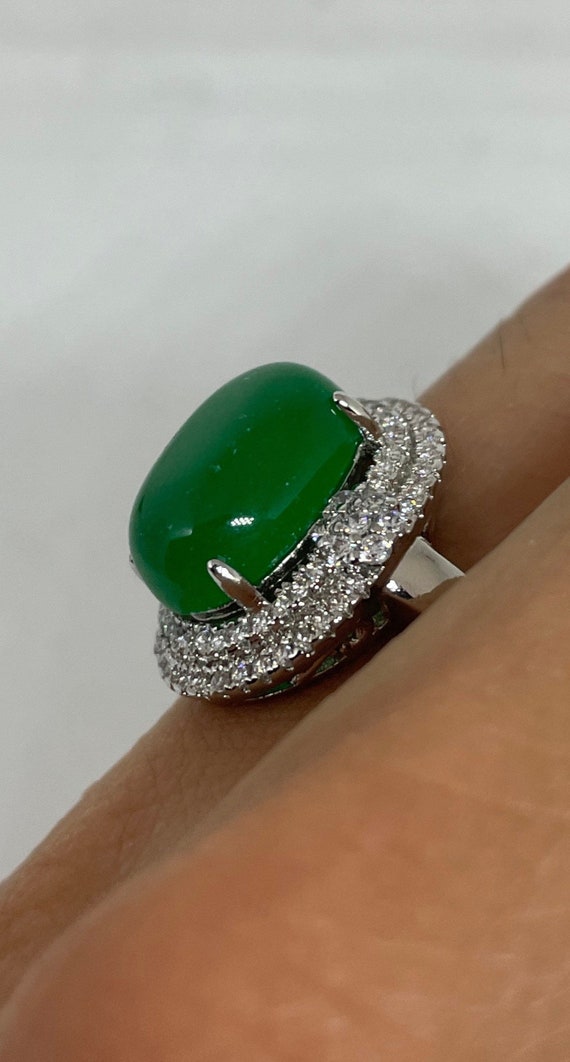 Vintage Lucky Green Nephrite Jade Ring