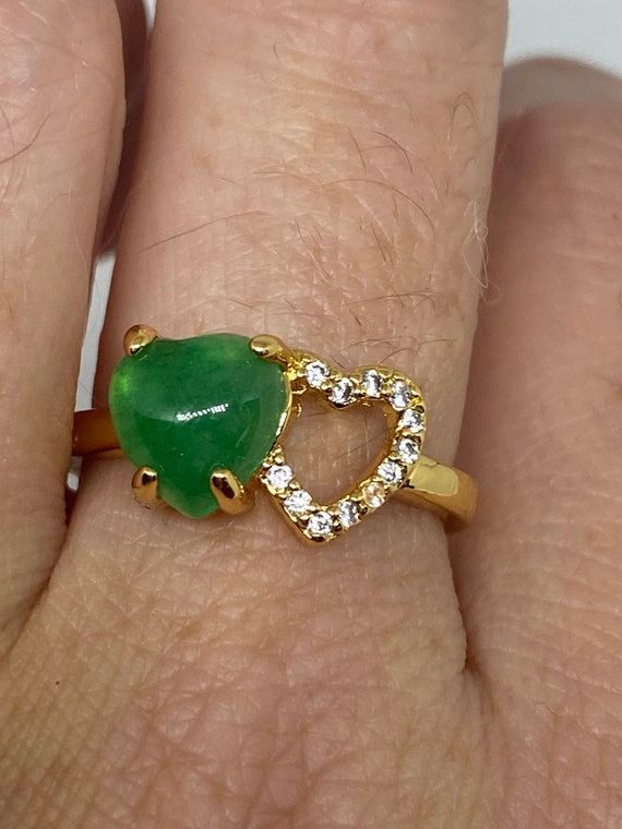Vintage Lucky Green Nephrite Jade Heart Ring - image 2