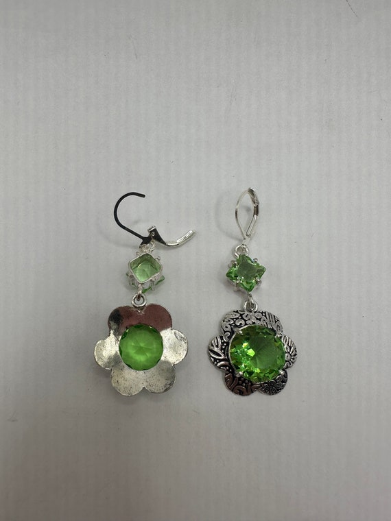 Antique Vintage Green Glass Silver Dangle Earrings - image 4