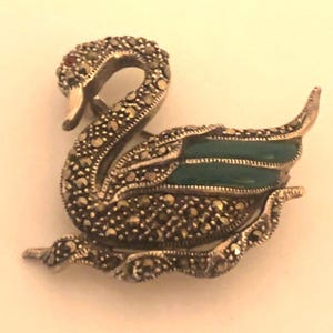 Vintage Handmade Genuine Marcasite 925 Sterling Silver Swan Brooch