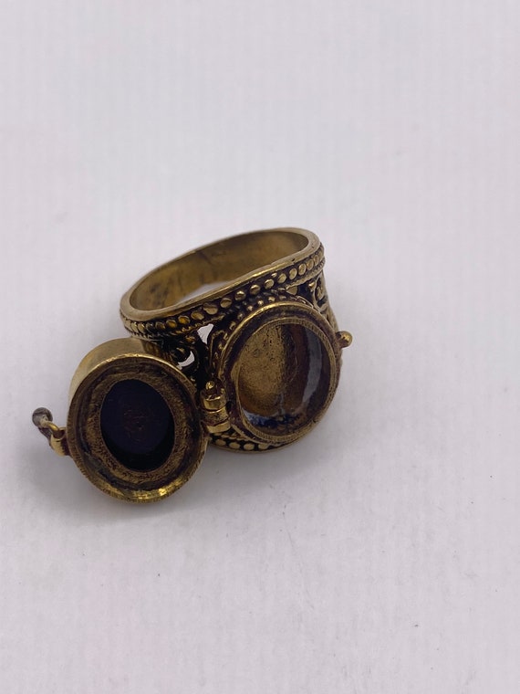 Vintage Black Onyx Brass Poison Pillbox Ring - image 5