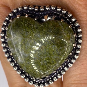 Vintage Green Nephrite Jade Heart Ring