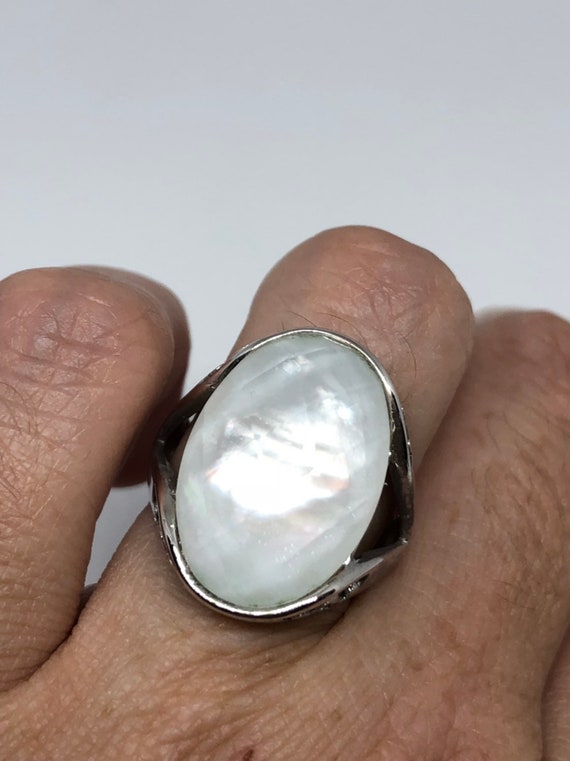 Vintage Mother of Pearl 925 Sterling Silver Ring - image 4