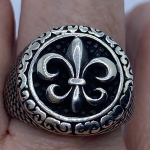 Anillo vintage gótico de plata de ley con flor de lis para hombre