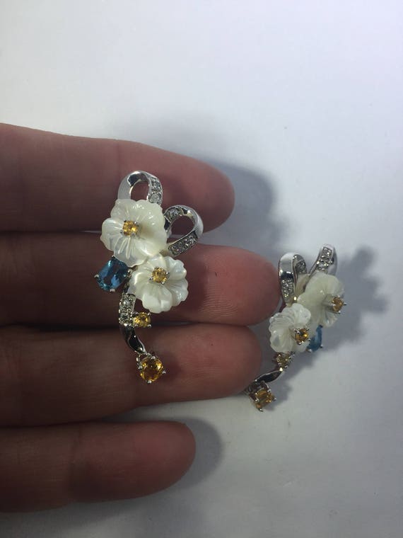 Vintage Genuine Gemstone  Mother of Pearl Flower … - image 4