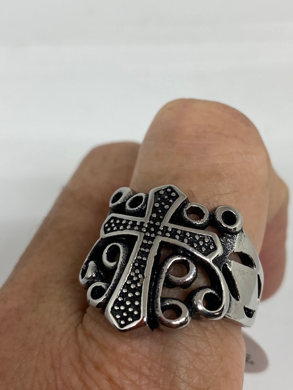 Anello da uomo in argento con croce medievale rimovibile in acciaio nero