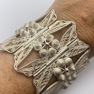 Vintage 925 Sterling Silver Filigree Flower Bracelet