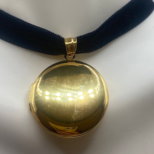 Vintage Gold Locket |Round Photo Charm Stainless Steel Deco Choker Necklace