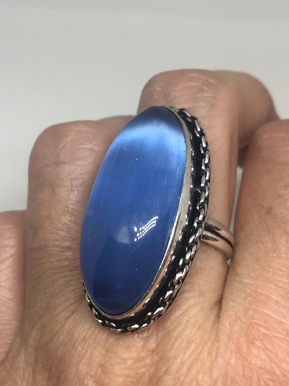 Vintage Blue Cats Eye Art Glass Ring Size 7 - image 2