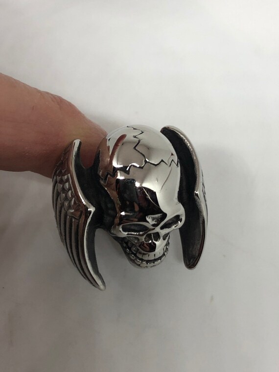 Vintage winged biker Skull Mens Ring Gothic Silve… - image 5