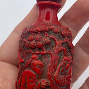 Vintage Men in Garden Bottle Snuff Perfume Flask Cinnabar Resin