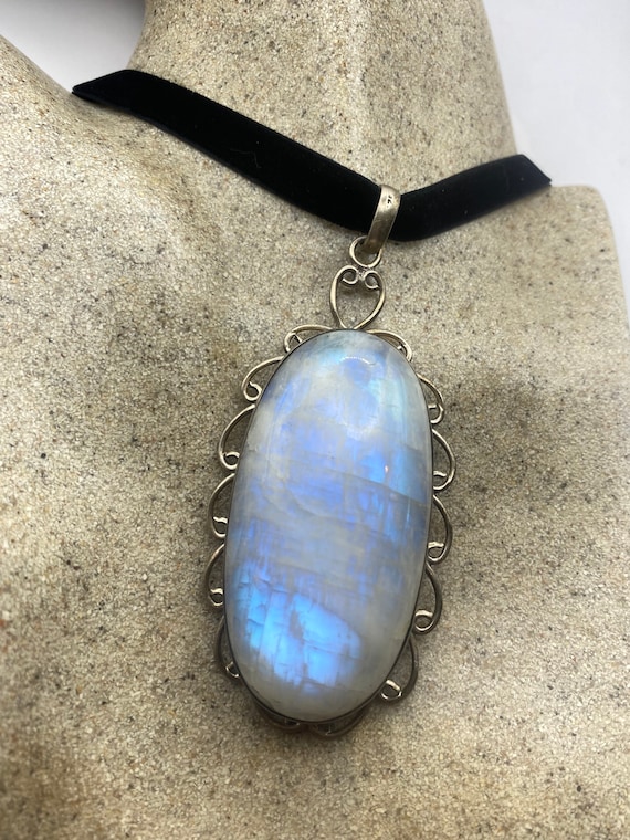 Vintage Rainbow Moonstone Choker Pendant Necklace - image 1