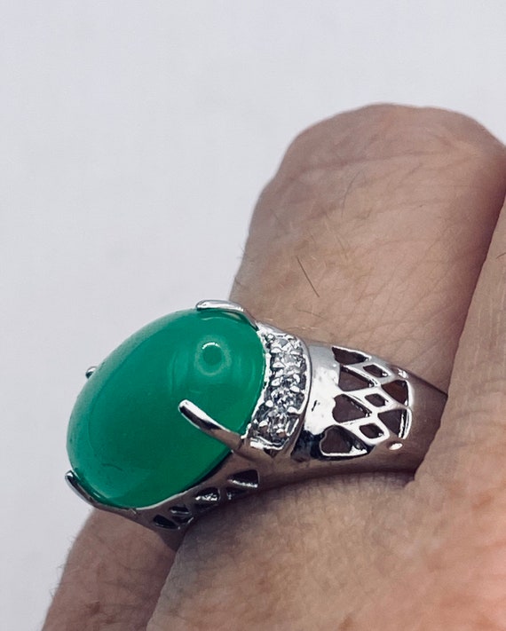 Vintage Lucky Green Nephrite Jade Heart Ring - image 1
