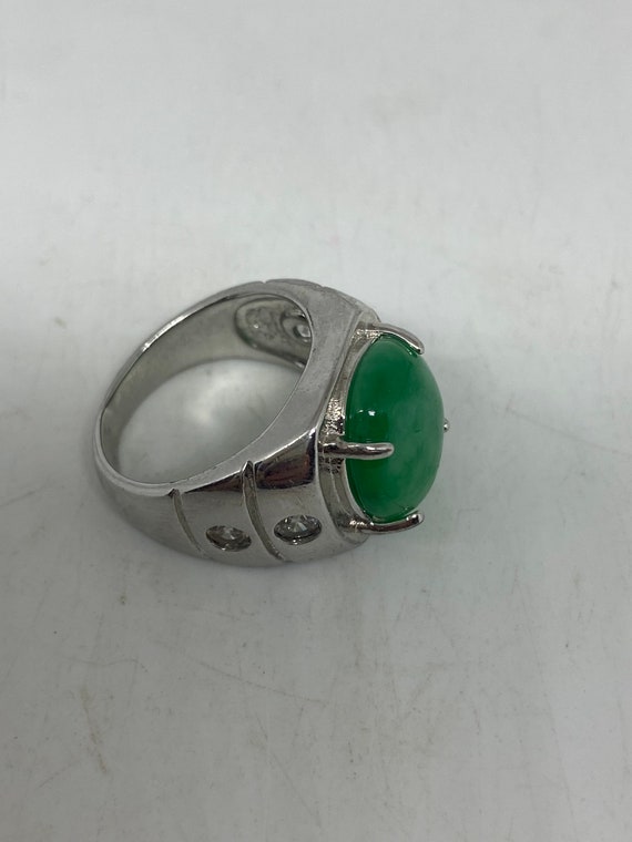 Vintage Lucky Green Nephrite Jade Ring - image 4