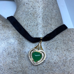 Vintage Green Jade Heart Choker Gold Finish Necklace Pendant