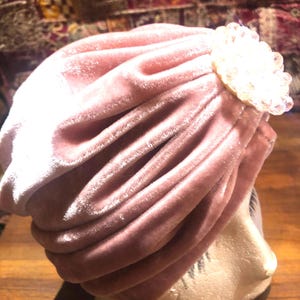 Vintage Pink Stretch Velvet Deco Turban Hat