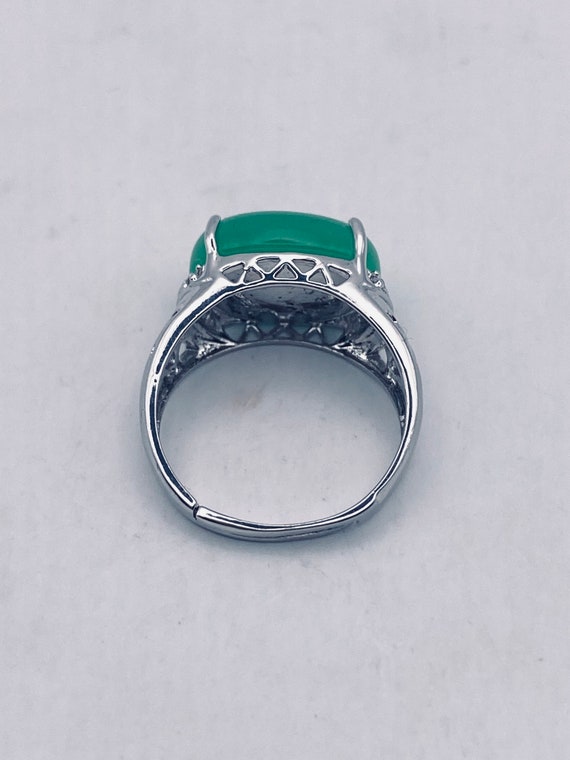 Vintage Lucky Green Nephrite Jade Heart Ring - image 4
