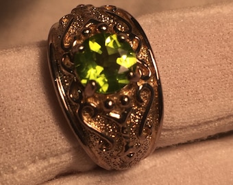 Vintage Handmade Genuine Green Peridot Filigree Setting 925 Sterling Silver Gothic Ring