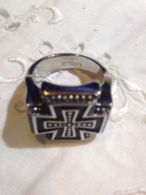 Vintage 1980's Gothic Cross Men's Ring - image 3