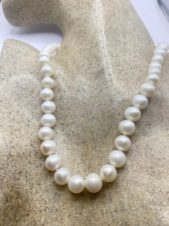 Vintage White Pearl 18 inch Necklace - image 1