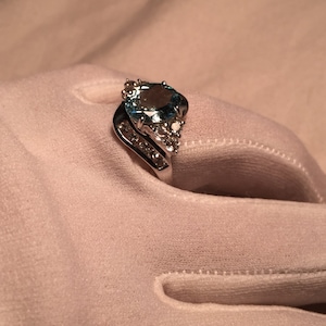 Vintage geniune blue topaz 925 sterling silver Ring