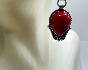 Orecchini tessili con perline di corallo rosso, orecchini