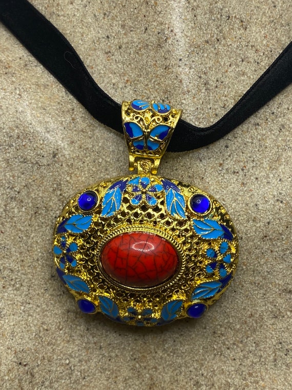 Vintage Cloisonné Choker Pendant Necklace Golden … - image 2