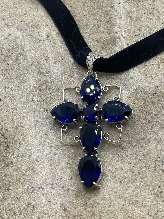 Vintage Colbolt Blue Glass Cross Choker Necklace