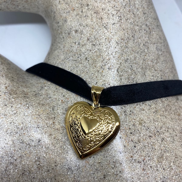 Vintage Gold Locket | Tiny Heart Photo Charm Golden Stainless Steel Deco Etched Choker Necklace