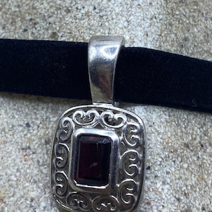 Vintage 925 Sterling Silver Red Garnet Choker Pendant Necklace