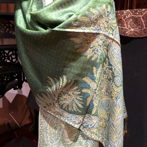 Vintage Green Paisley Brocade Pashmina Scarf Wrap