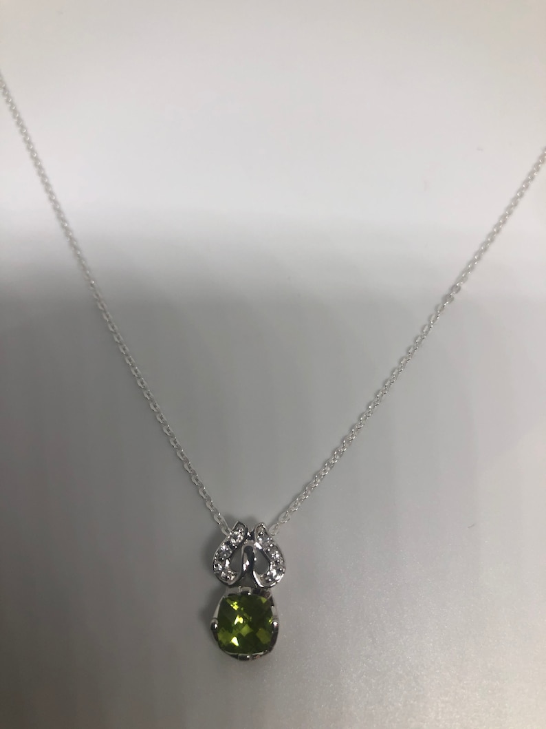 Vintage Handmade 925 Sterling Silver Genuine Peridot Pendant
