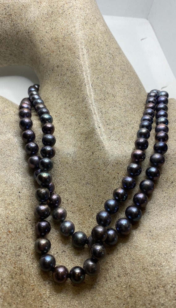 Vintage Hand Knotted Black Pearl Double 17 in Neck