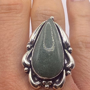 Vintage Green Nephrite Jade White Bronze Statement Ring