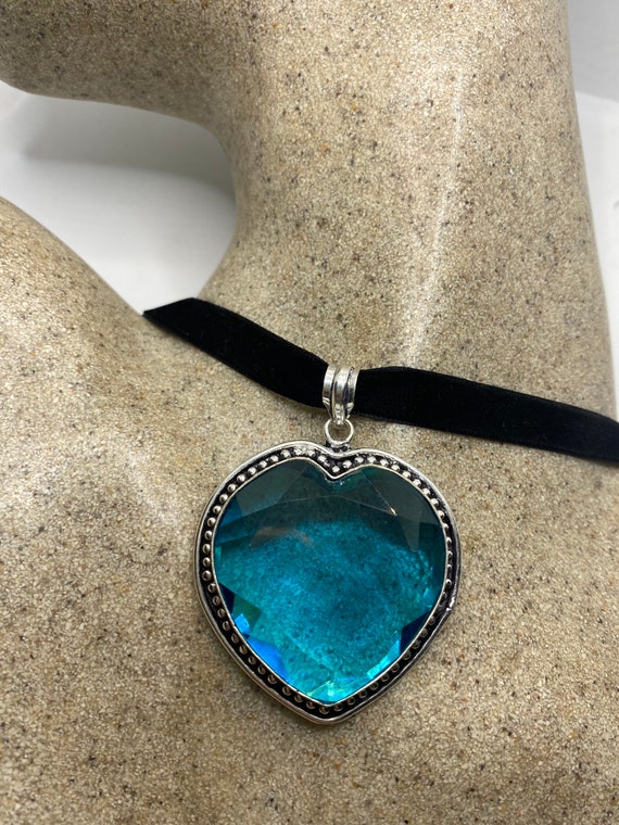 Vintage Blue Glass Heart Antique Black Velvet Rib… - image 2