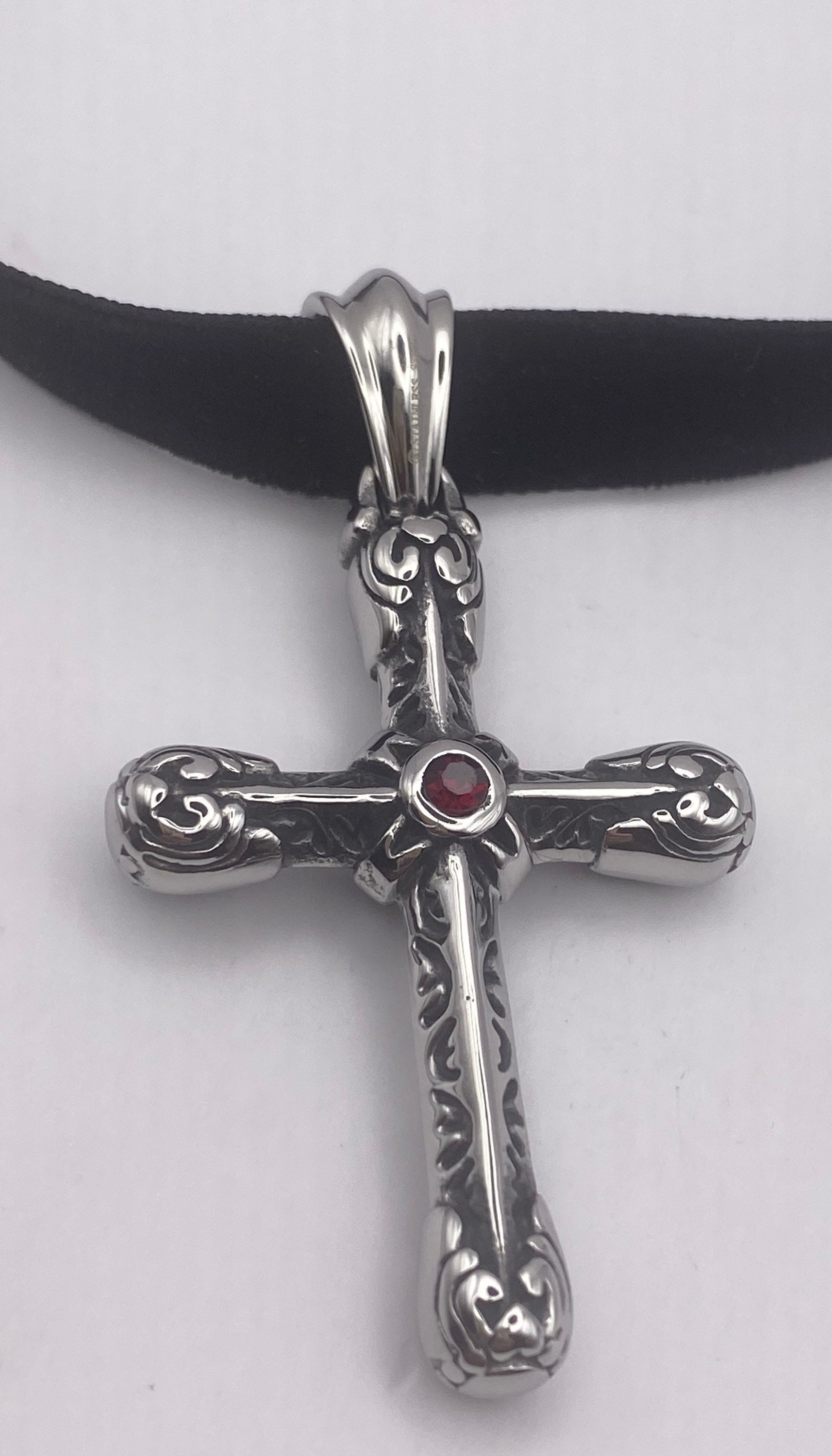 vintage Celtic Silver Stainless Steel Cross pendant necklace