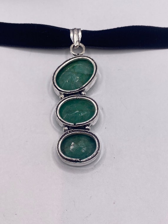 Vintage Green Raw Emerald Crystal Choker Pendant - image 4