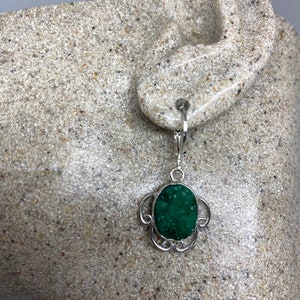 Orecchini a lampadario vintage in argento sterling 925 con drusa diopside cromata