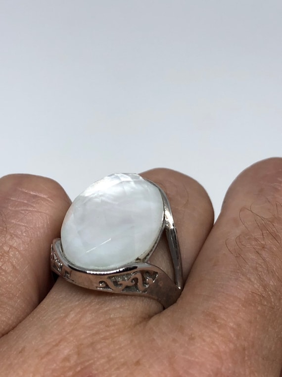 Vintage Mother of Pearl 925 Sterling Silver Ring - image 1