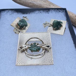 Vintage Green Jade Yellow Gold Filled Brooch Pin clip on earring set