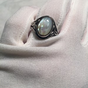 Antique White Mother of Pearl Filigree Sterling Silver Ring