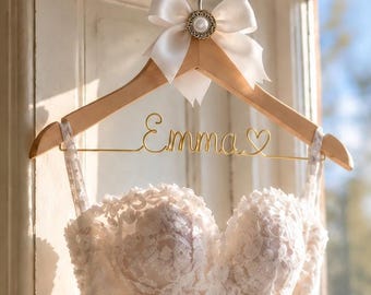 Personalized Wedding Dress Hanger, Custom Bride Name Hanger, Bridal Gown Hanger, Lace Wedding Hanger, Wedding Photo Prop Gift