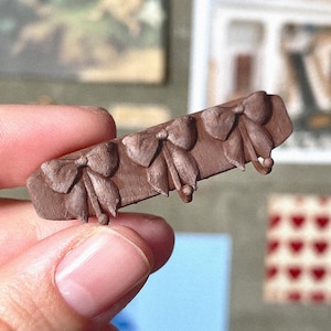 STL-fil dockhus väggkrokar med rosetter, 3D-resintryck