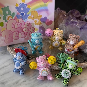 Porte-clés/breloques personnalisés en forme d'oursins en strass.