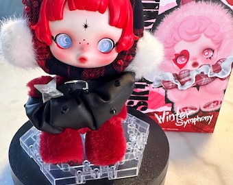 Calavera personalizada con diamantes de imitación de cristal "Rock ON". Serie Sinfonía de Invierno.