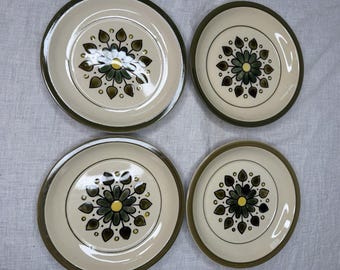 Juego de 4 platos de postre y ensalada Montego Stoneware 4113 con estampado floral verde, 19 cm (7,5"), fabricados en Japón.